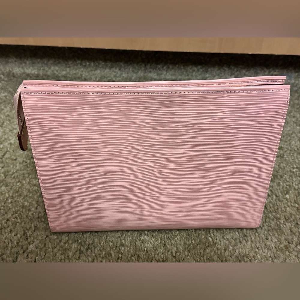 Louis Vuitton Pink Epi Leather Toiletry Pouch 26